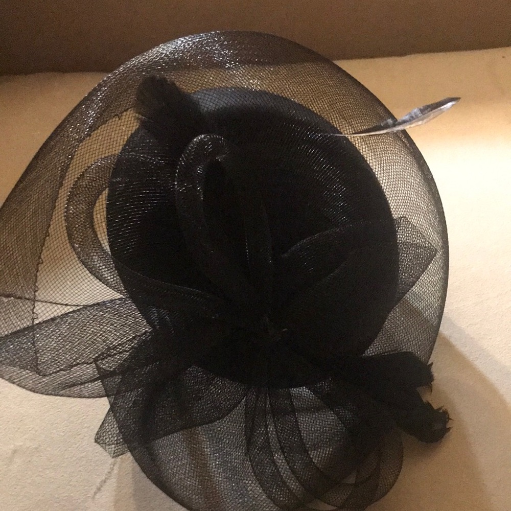 Chic Black Mesh Pillbox Fascinator Hat for Women